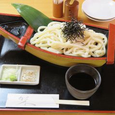 職人が打つこだわりの水沢うどん