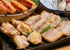 本格炭火焼鳥が楽しめる！