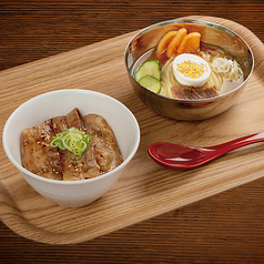 上カルビ丼(小)&冷麺(小)セット