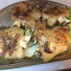 炙りとん足(2ヶ)