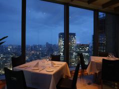 ふるさと納税 リストランテ・ヒロ チェントロ 丸ビル店 特産品ランチ・ディナー共通コース 3名様（1年間有効） お店でふるなび美食体験 FN-Gourm.. 佐賀県唐津市 リストランテ・ヒロ・チェントロ 丸ビル店 - 丸の内⁄イタリア料理