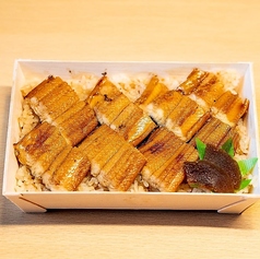 穴子めし・穴子の押し寿司のお持ち帰り、ございます。