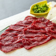 熊本馬刺し赤身/馬レバー刺し(平日数量限定)
