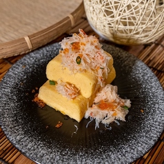 蟹とイクラの出汁巻き玉子
