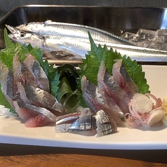 豊洲直送 新秋刀魚のお刺身