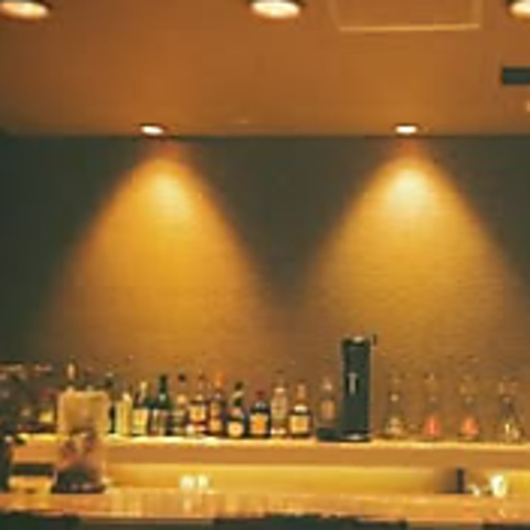 珈琲からお酒、シーシャまで。大人のための喫茶空間。