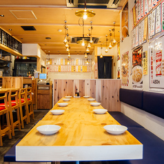 北のホームラン餃子酒場 北海道フライヤーズ 札幌駅前店の雰囲気3