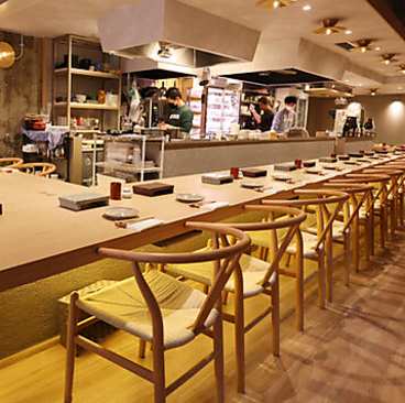 焼とりの八兵衛 RPM 福岡六本松店の雰囲気1