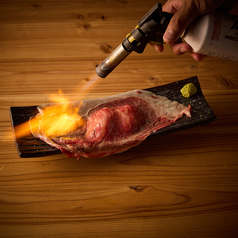 黒毛和牛炙り肉寿司