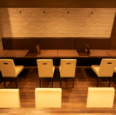 テーブル席は2名～最大12名までご利用頂けます。