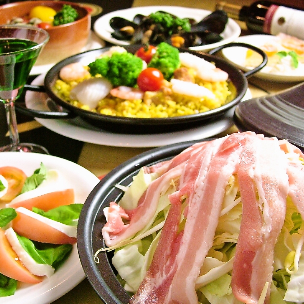 人気の[タジン鍋]はさっぱりヘルシーにいただけます☆