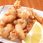 若鶏の唐あげや手羽先コショウなど鶏料理が自慢◎厳選した素材や鮮度にもこだわっております！