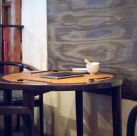 落ち着いた雰囲気の店内席