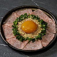 信頼の卸元から仕入れる極上肉◎素材と鮮度に妥協なし！