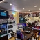 当店の自慢の1つは店内に設置した大画面のモニターです!K-POPアイドルたちの映像を大きな画面でご覧になれます♪本場韓国の雰囲気を味わいながら映像を楽しんでいただけるのは、めったにできない体験です。美味しいサムギョプサルやチャミスルなどを味わいながら、仲間の皆さまと一緒にワイワイ盛り上がってください!