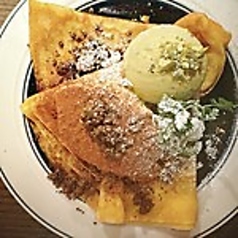 自家製ティラミスとピスタチオジェラート