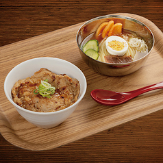 豚丼(小)&冷麺(小)セット