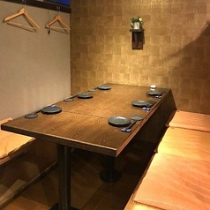 【1階:4名】【2階:6名】しっかりと仕切られた完全個室。落ち着いて話したい、ゆったりとした時間を楽しみたい方にぴったり