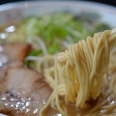 ランチはラー油蕎麦を中心に多数の定食が食べれます！