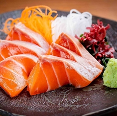 笑山のサーモン刺し