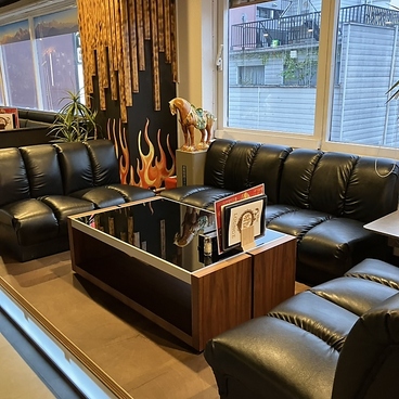 Shree5 Lounge スリーパンチの雰囲気1