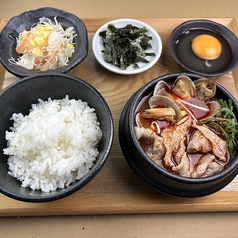 牛スン豆腐定食