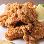 当店自慢のさくら姫鶏もも肉の唐揚げは絶品。ビールとの相性バッチリ！創作単品料理も豊富にご用意◎