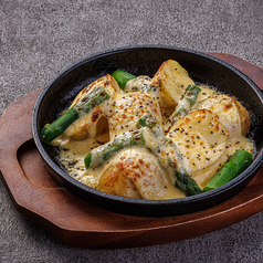 【逸品】アスパラと新じゃがのマヨ焼き