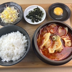 水餃子スン豆腐定食