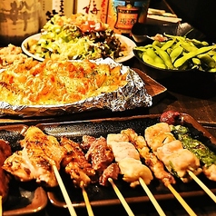 炭の香りが最高！こだわりの焼き鳥と美味しいお酒で乾杯