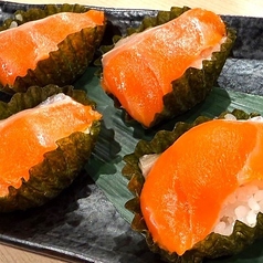 サーモン海苔カップ寿司
