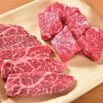 お肉屋さんならではの新鮮お肉の数々！スライスカルビは208円(税込)～リーズナブルに焼肉を☆
