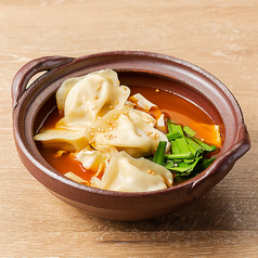 赤い炊き餃子