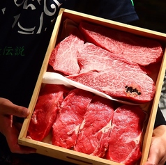 本当に旨い赤身肉のフルコースが愉しめる『肉山』