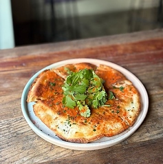 たっぷりチーズの入ったケサディーヤ　1400円(税込)の写真