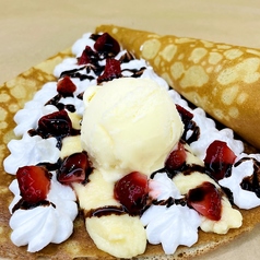 ダブルクリームクラッシュいちごチョコアイス