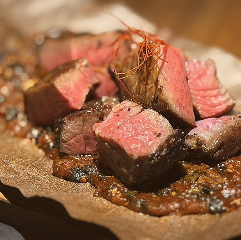 【完全個室あり】驚きと、新しい感動を体験できる＜肉酒場＞洒脱な大人の隠れ家です。