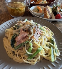 ベーコンとほうれん草クリームパスタ