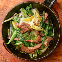九条ねぎと牛タンの旨塩炒め