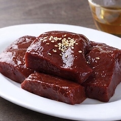 名物！生レバのぶつ焼き
