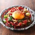 料理メニュー写真&nbsp;香味菜と赤身ユッケのタルタル