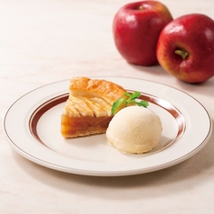 アップルパイ バニラアイス添え