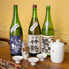 日本酒各種取り扱っております。