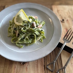 ★レモンクリームのほうれん草フェットチーネセットスープ付Spinach Fettuccine with Lemon Cream sauce