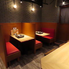 ゆったりくつろげるソファ席は、女子会に大人気です！♪周りを気にせず、積もる話で盛り上がりましょう。