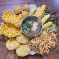 料理メニュー写真&nbsp;ミャンマー定番野菜揚げ物盛り合わせ