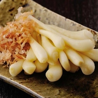 沖縄料理を中心に、ホッとする居酒屋メニューが満載♪