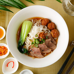 クイティアオ　肉団子と米麺のタイヌードル