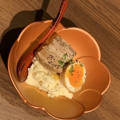 ルイビ豚肉じゃが風ポテサラ~ルイビ豚角煮~
