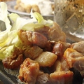 料理メニュー写真 名物“長州どり”の鍬焼き　柚子胡椒